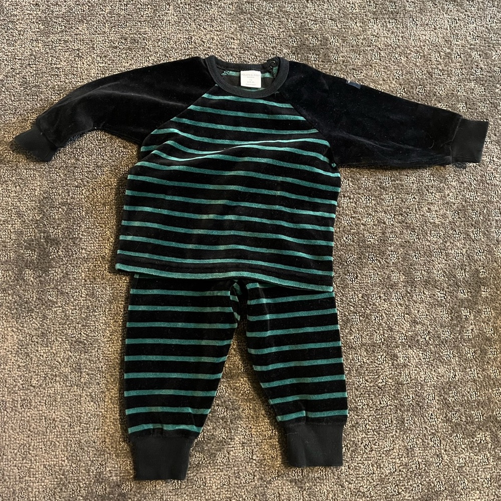 Polarn O. Pyret 6-9 Month outfit